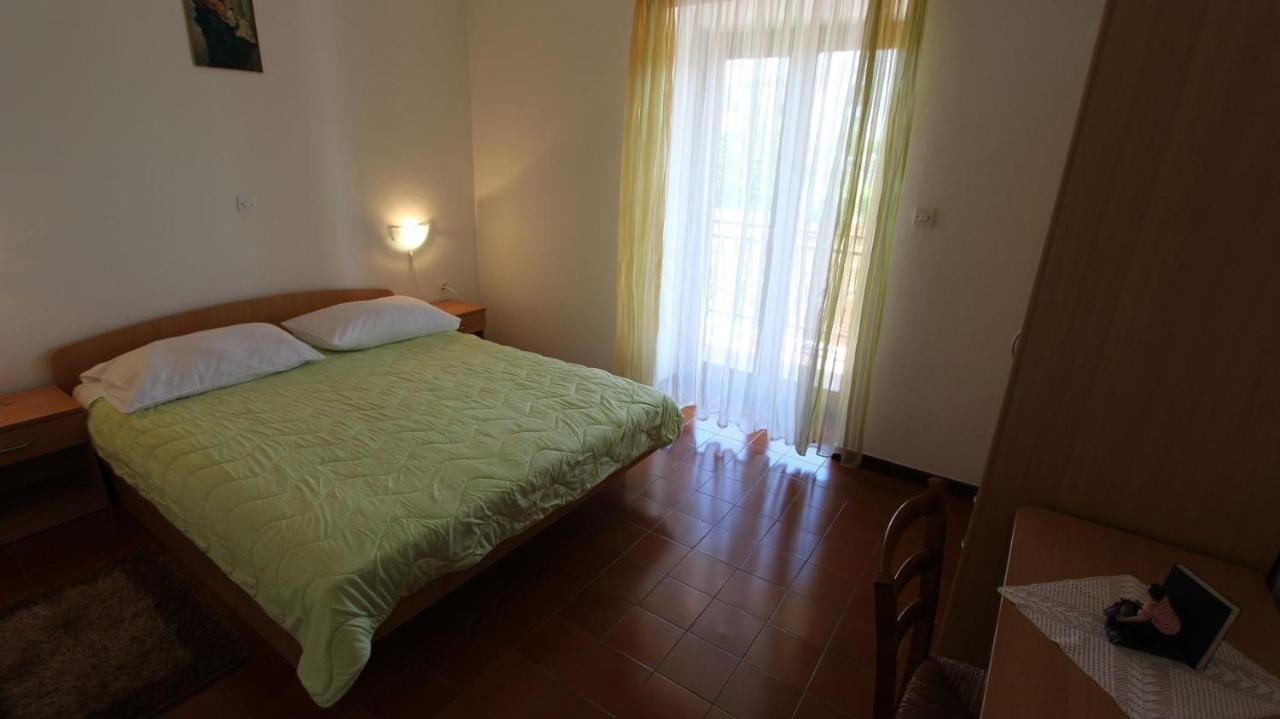 Apartments&Rooms Jelka Malinska Buitenkant foto