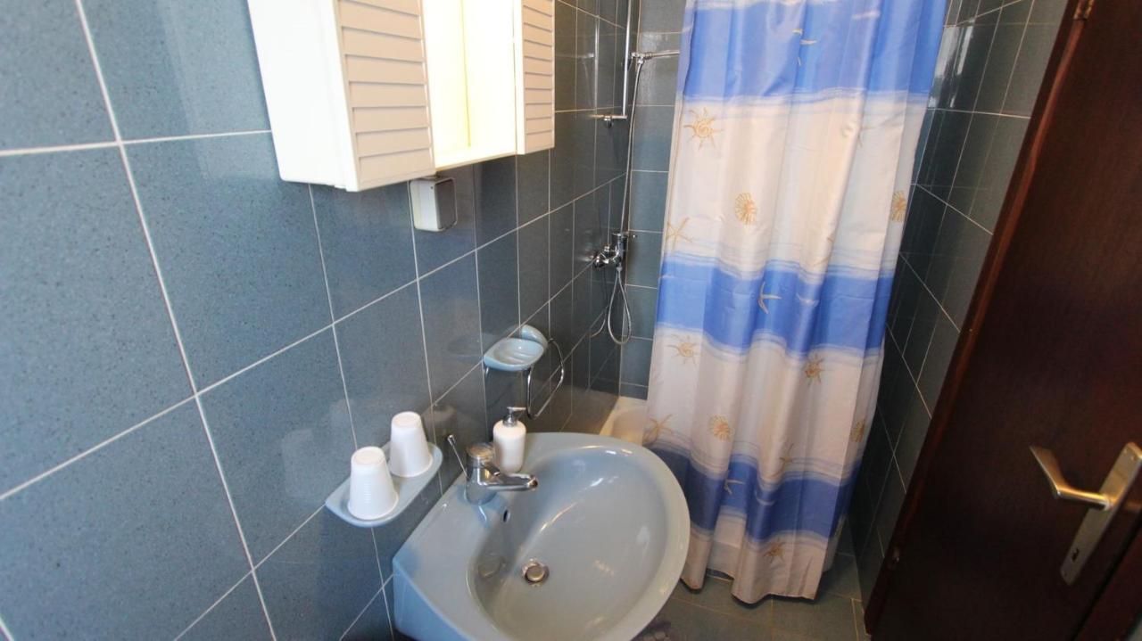Apartments&Rooms Jelka Malinska Buitenkant foto